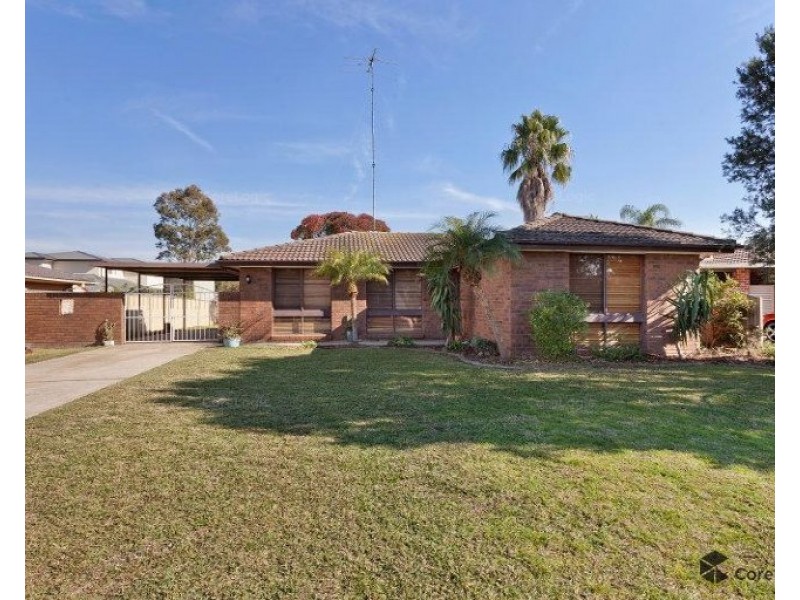 5 Palena Crescent, St Clair NSW 2759