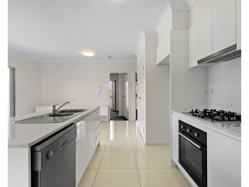 23/2 Glenmore Ridge Drive, Glenmore Park NSW 2745