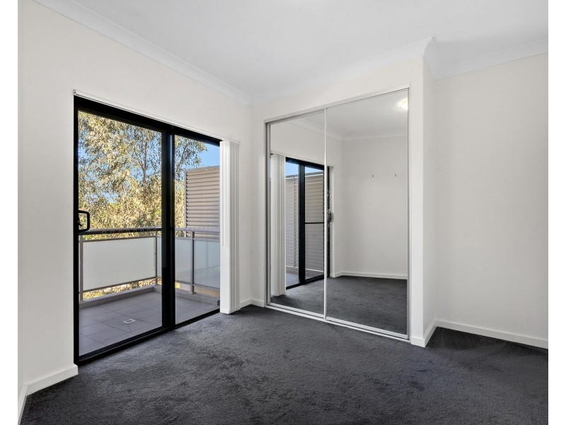 23/2 Glenmore Ridge Drive, Glenmore Park NSW 2745