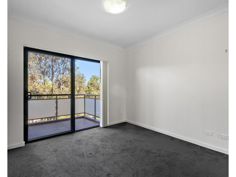23/2 Glenmore Ridge Drive, Glenmore Park NSW 2745