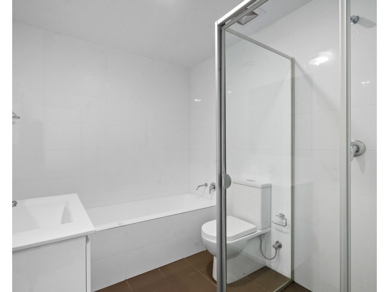 23/2 Glenmore Ridge Drive, Glenmore Park NSW 2745