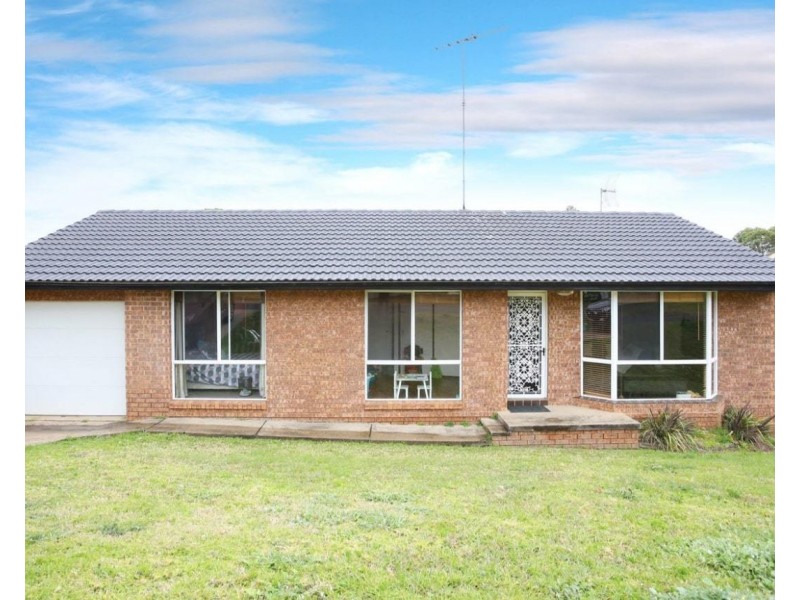 28 Burrinjuck Street, Leumeah NSW 2560