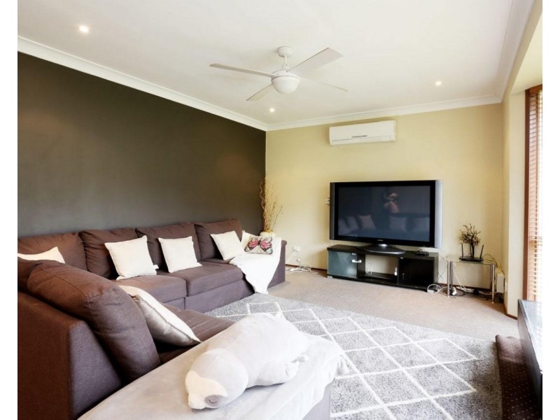 28 Burrinjuck Street, Leumeah NSW 2560
