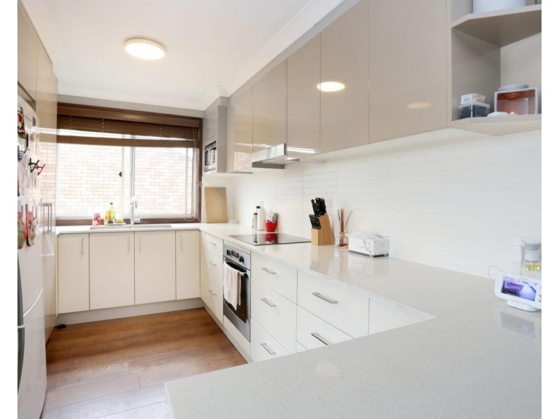28 Burrinjuck Street, Leumeah NSW 2560