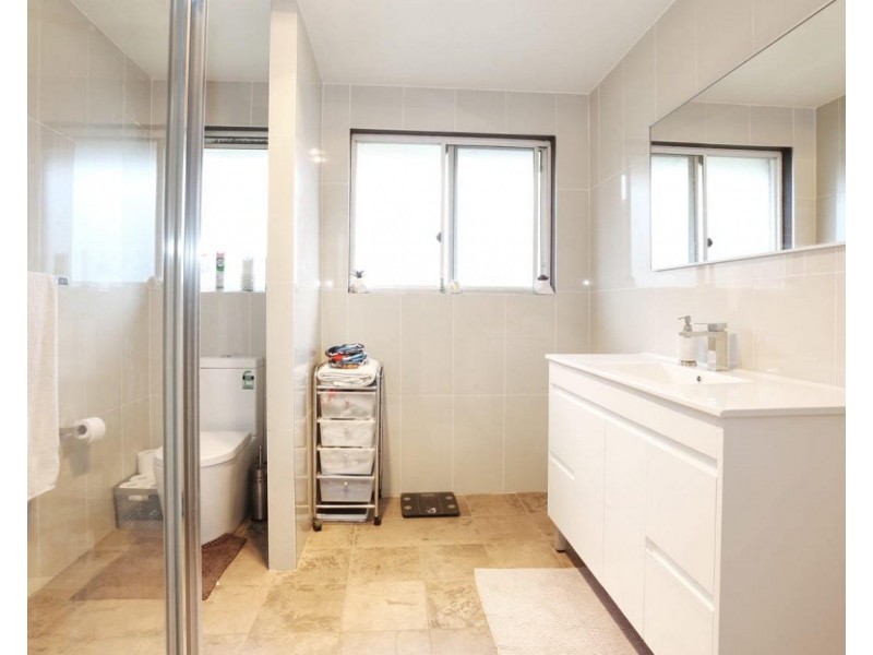 28 Burrinjuck Street, Leumeah NSW 2560