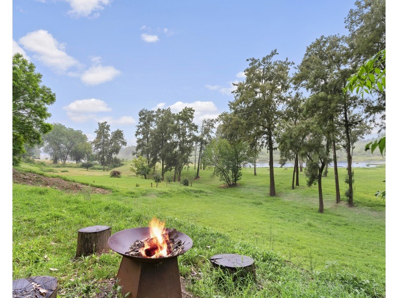 1 Riverbank Drive, Emu Heights NSW 2750