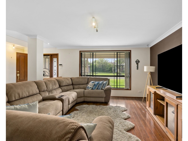 13 Briery Place, Cranebrook NSW 2749