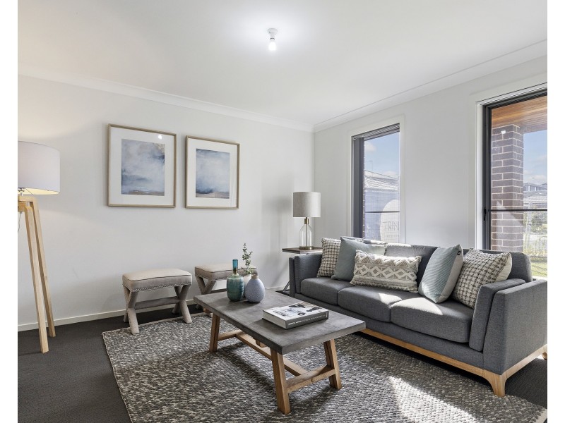 9 Treeview Place, Glenmore Park NSW 2745