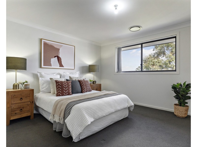 9 Treeview Place, Glenmore Park NSW 2745