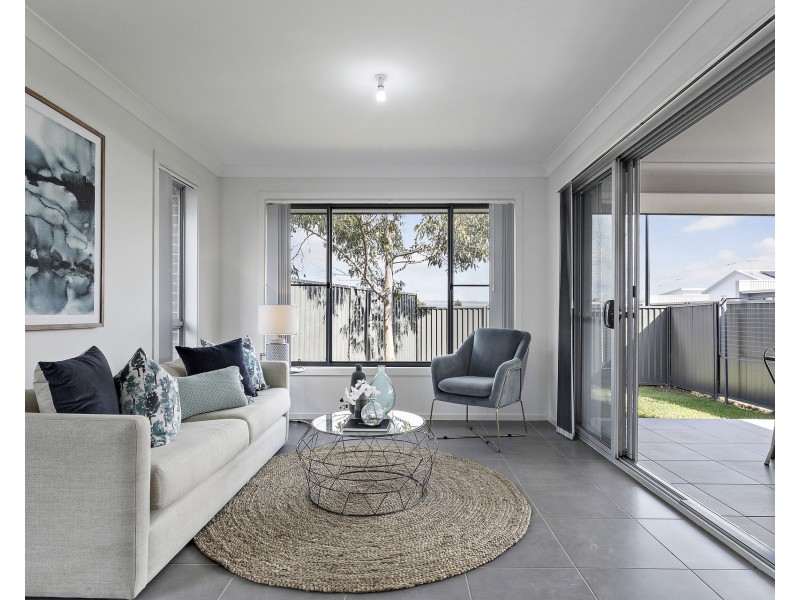 9 Treeview Place, Glenmore Park NSW 2745