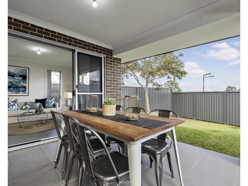 9 Treeview Place, Glenmore Park NSW 2745