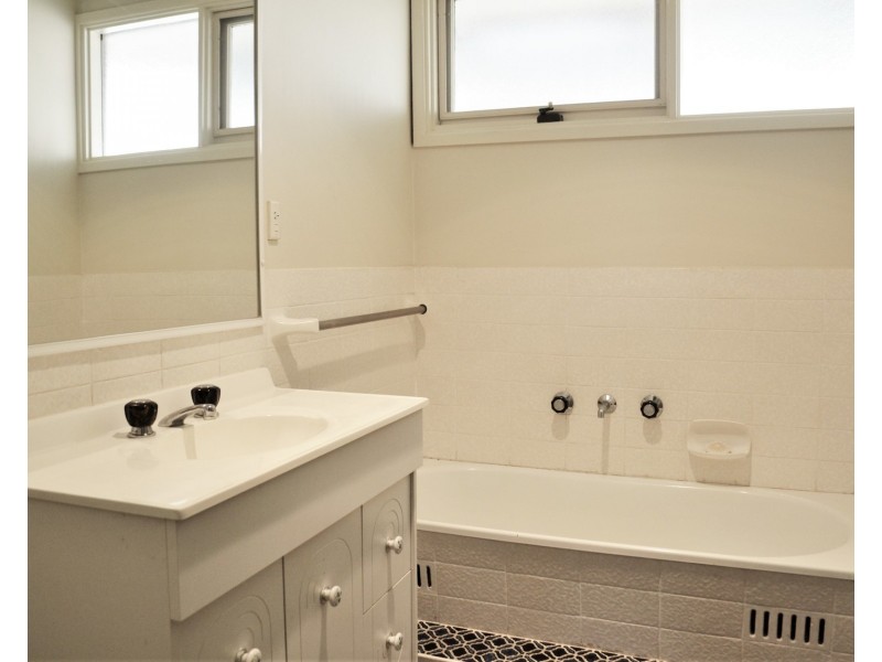 2 Teme Place, Jamisontown NSW 2750