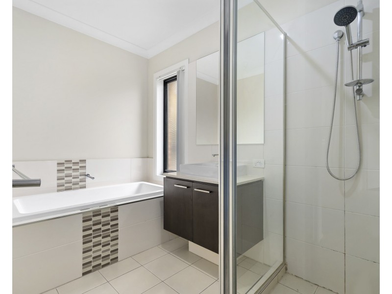 77 Glenmore Ridge Drive, Glenmore Park NSW 2745