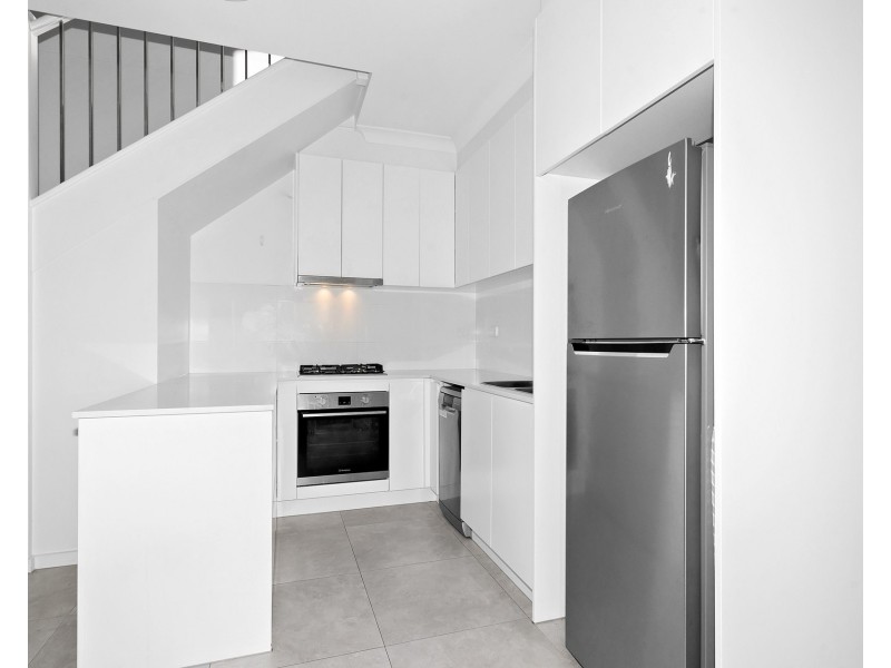 4/145 Oxford Street, Cambridge Park NSW 2747