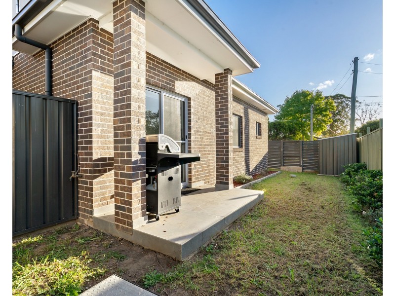 4/145 Oxford Street, Cambridge Park NSW 2747