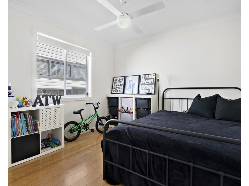 12A Lincoln Drive, Cambridge Park NSW 2747