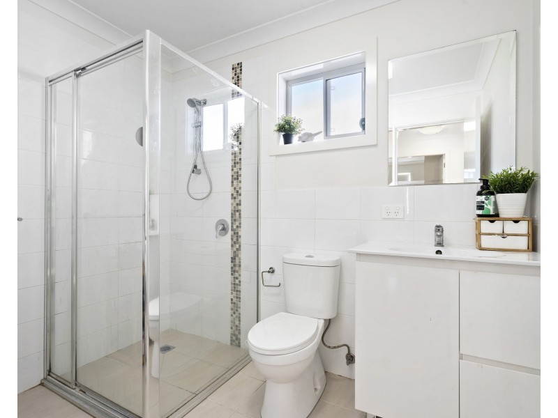 12A Lincoln Drive, Cambridge Park NSW 2747