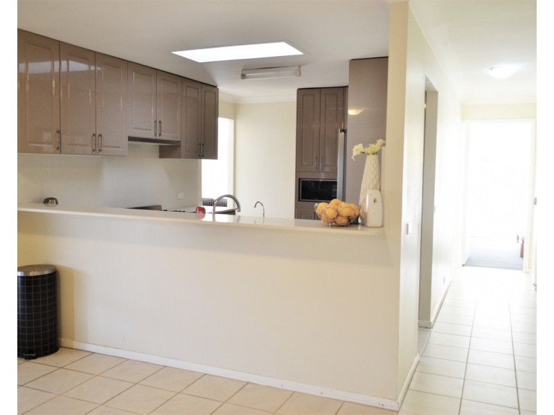 16 Waterfall Crescent, Cranebrook NSW 2749