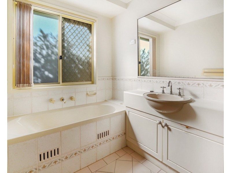 1A Dyson Place, Glenmore Park NSW 2745