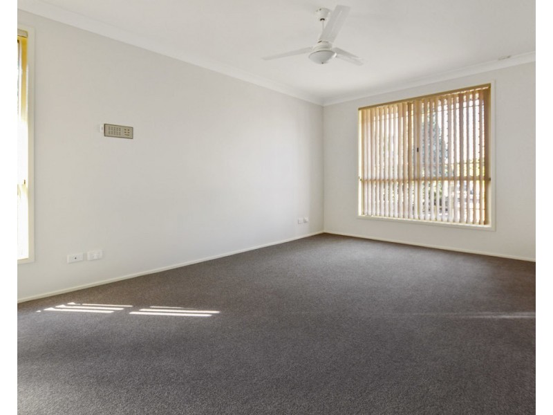 1A Dyson Place, Glenmore Park NSW 2745