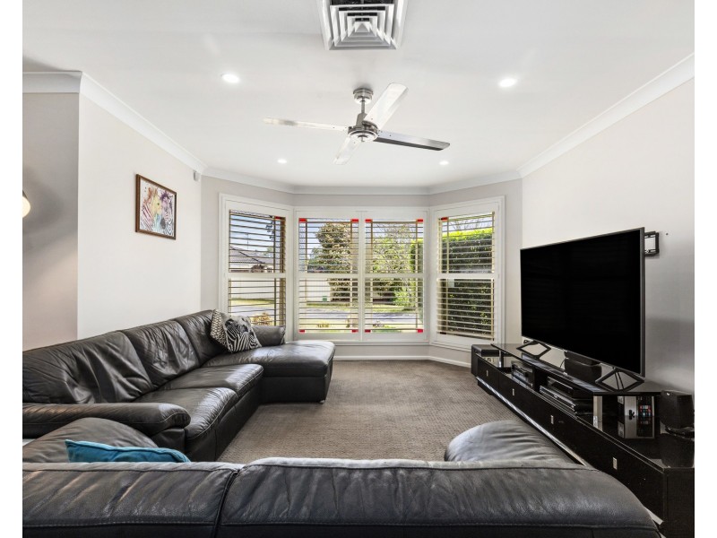 19 Kulaman Crescent, Glenmore Park NSW 2745