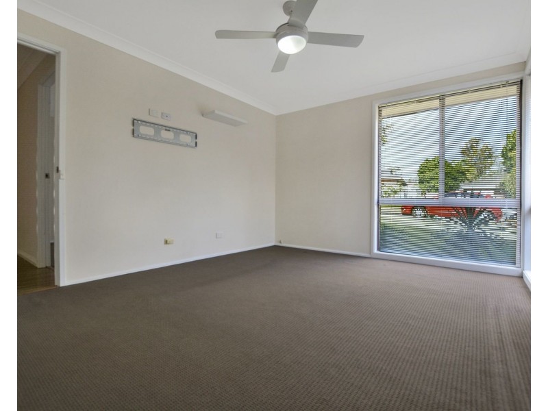 2 Ibis Place, St Clair NSW 2759
