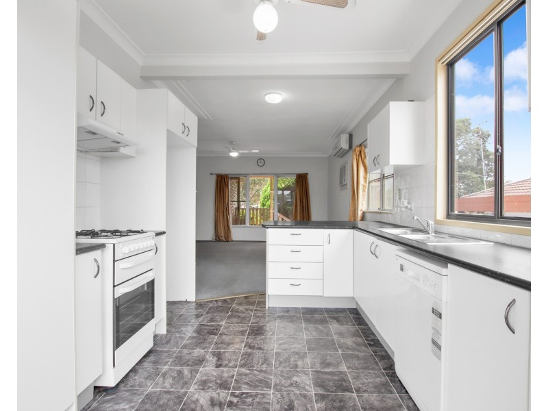 24 Epping Close, Cambridge Park NSW 2747