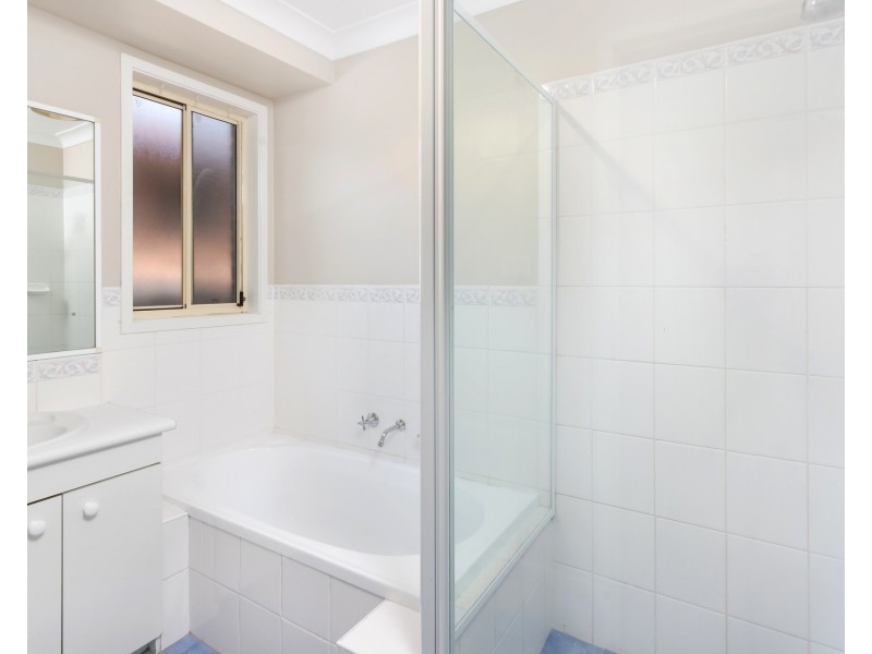 10 William Howell Drive, Glenmore Park NSW 2745