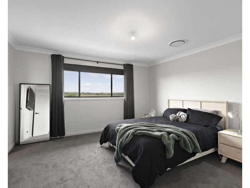 26 Hereford Avenue, Glenmore Park NSW 2745