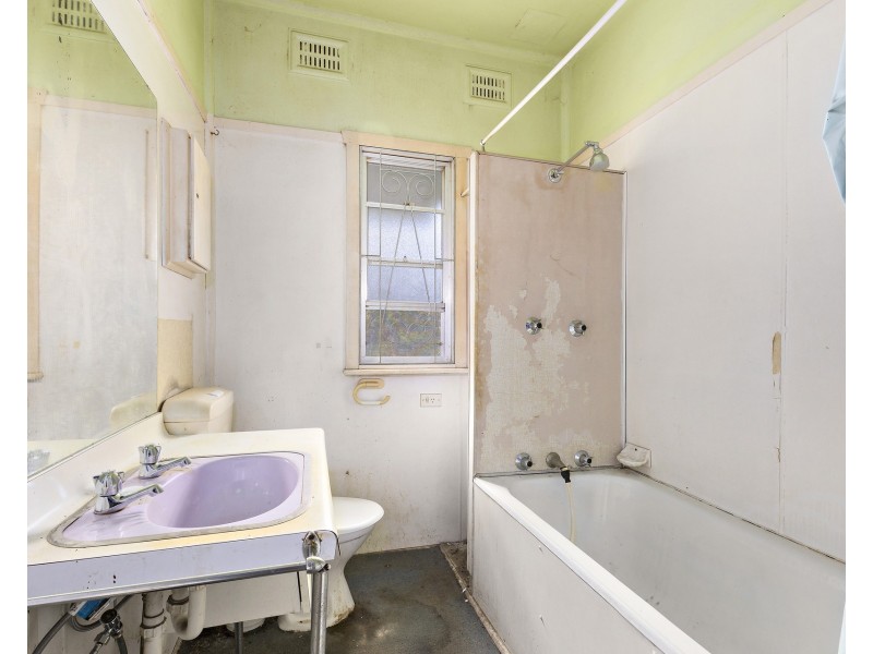 20 Twelfth Street, Warragamba NSW 2752