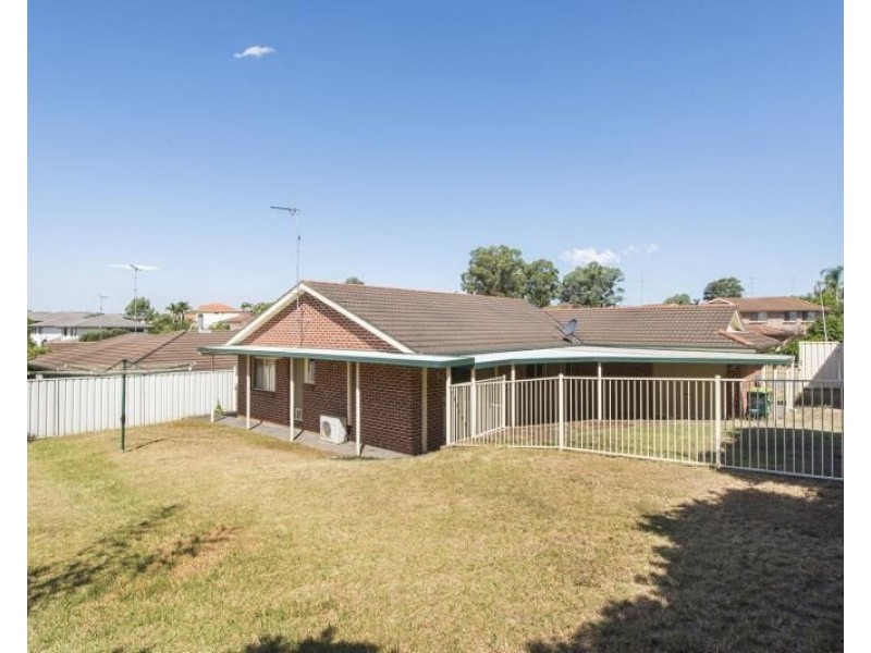 33 Camellia Avenue, Glenmore Park NSW 2745