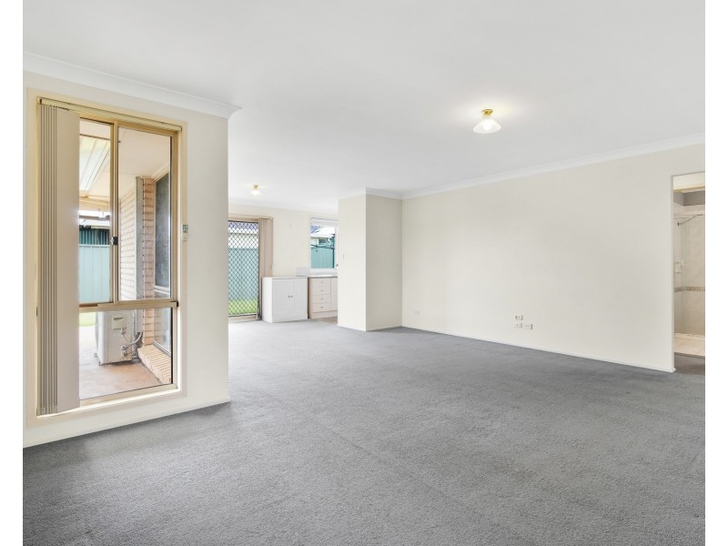 6 Wolara Avenue, Glenmore Park NSW 2745