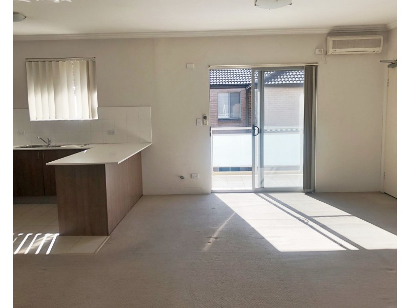 24/13-17 Regentville Road, Jamisontown NSW 2750