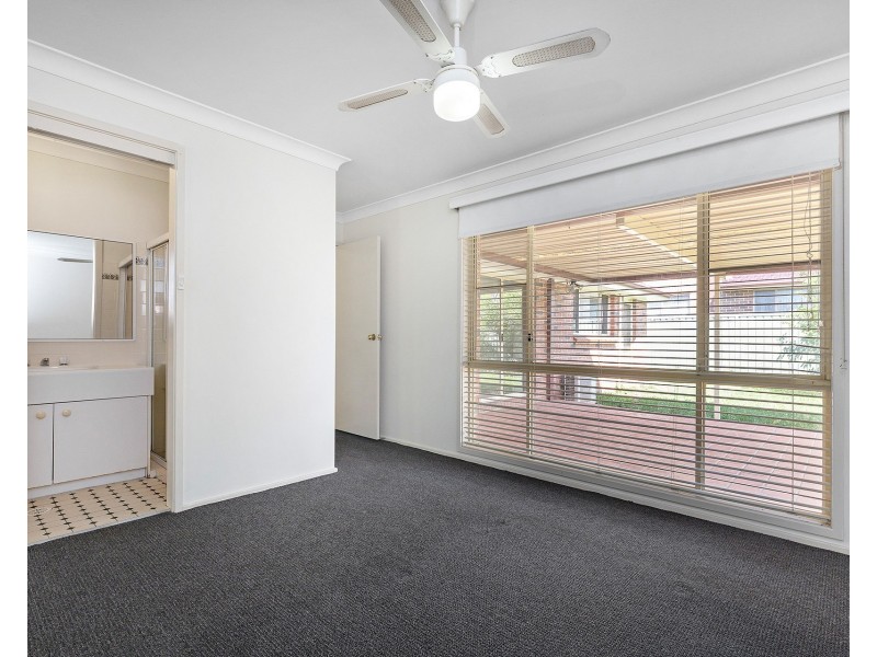 15 Banjo Paterson Close, Glenmore Park NSW 2745