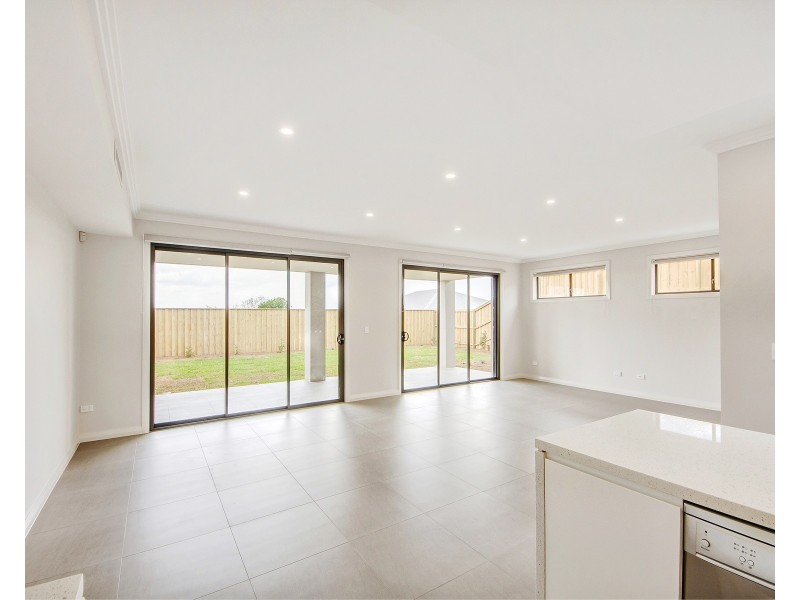 14 Macadamia Court, Kingswood NSW 2747