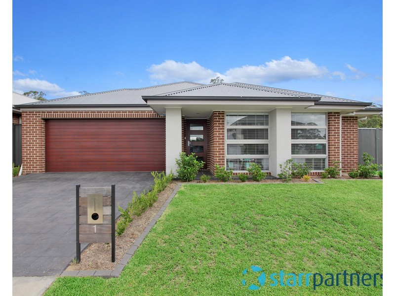1 Binyang Avenue, Glenmore Park NSW 2745
