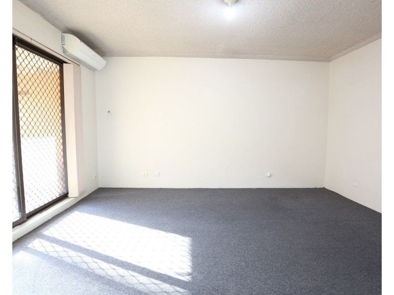 2/7 Santley Crescent, Kingswood NSW 2747