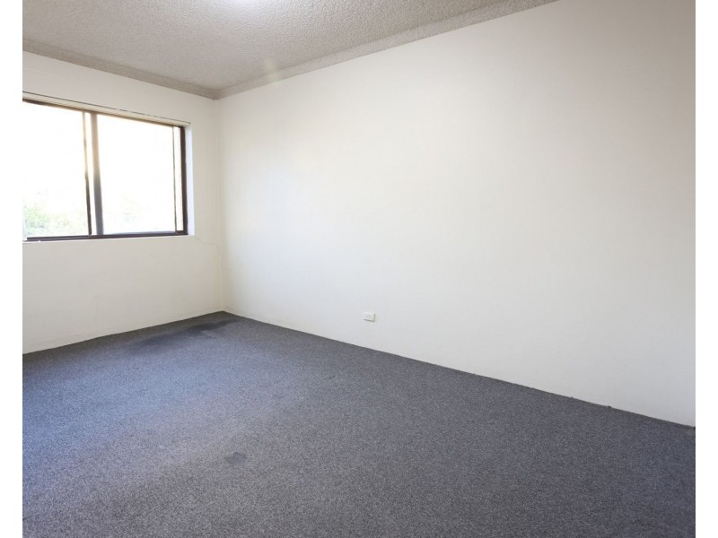 2/7 Santley Crescent, Kingswood NSW 2747