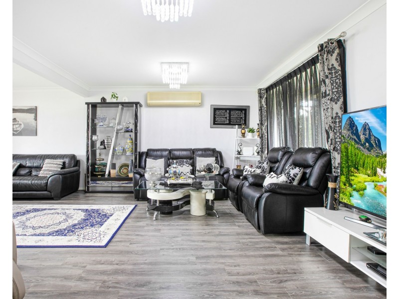 13 Marigold Close, Glenmore Park NSW 2745