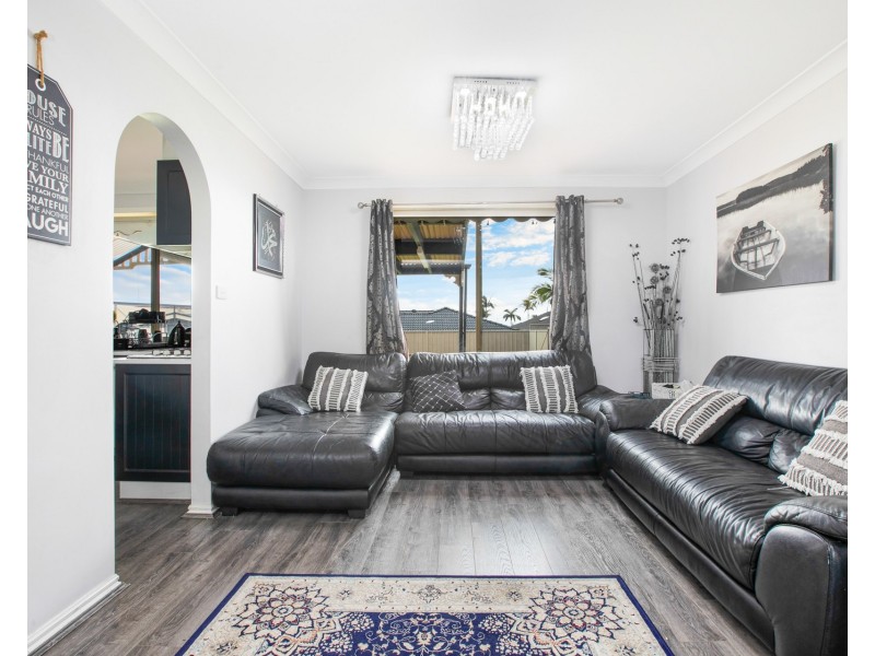 13 Marigold Close, Glenmore Park NSW 2745