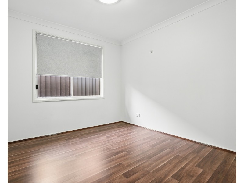 7 Kobe Street, Ropes Crossing NSW 2760