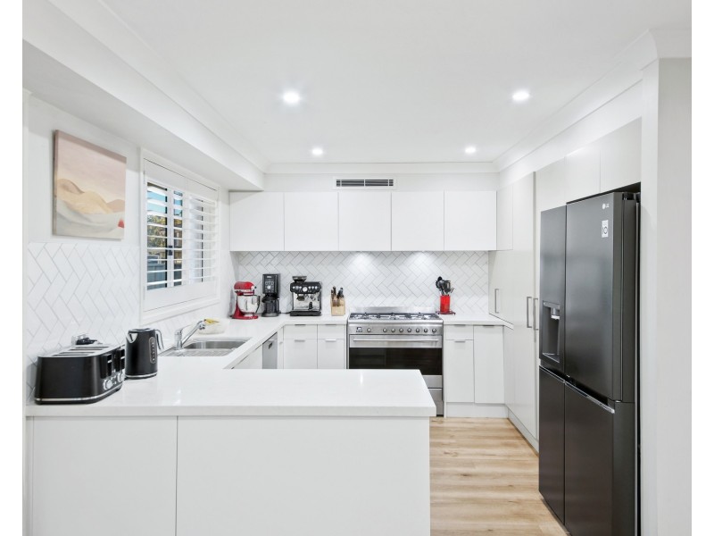 4 Womra Crescent, Glenmore Park NSW 2745