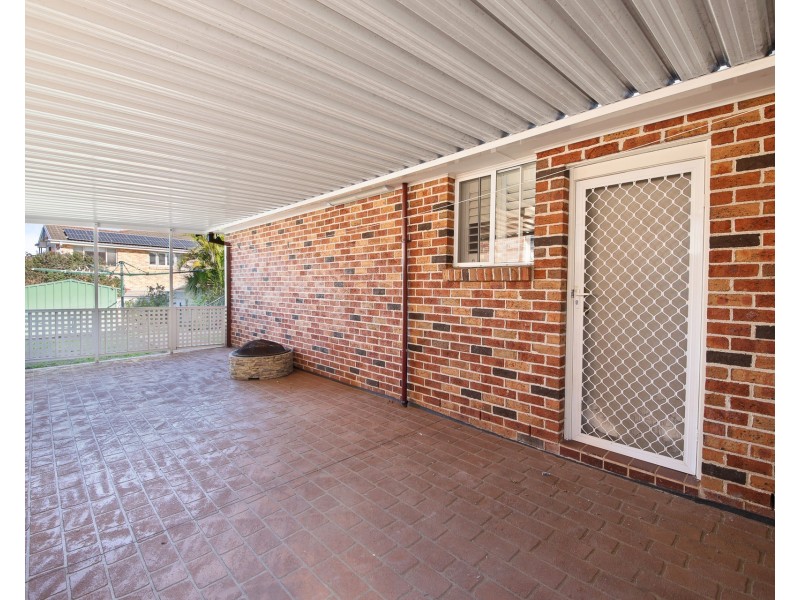 4 Womra Crescent, Glenmore Park NSW 2745