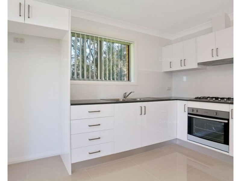 27a Augusta Place, St Clair NSW 2759