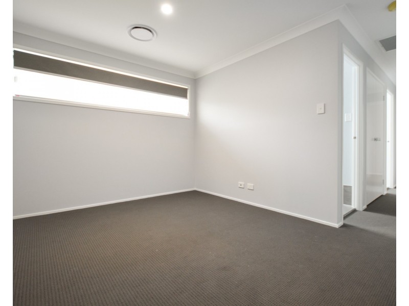 5 Peter Pan Avenue, Wallacia NSW 2745