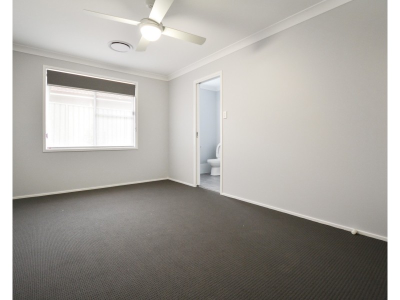 5 Peter Pan Avenue, Wallacia NSW 2745