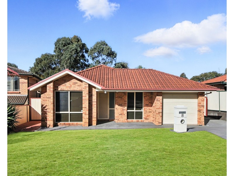8 Mulloo Place, Cranebrook NSW 2749