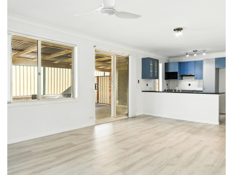 8 Mulloo Place, Cranebrook NSW 2749