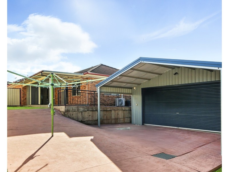 8 Mulloo Place, Cranebrook NSW 2749