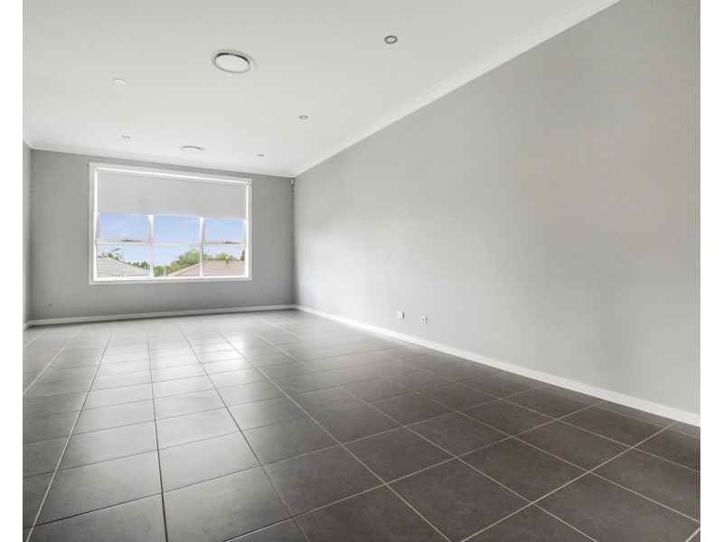 2 Greenhaven Drive, Emu Heights NSW 2750